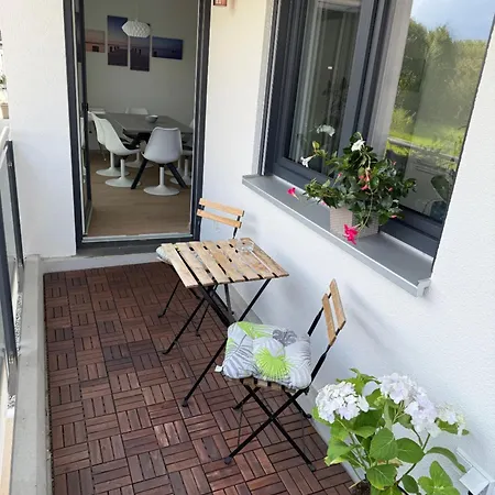 アパート Strahlende Erdgeschoss-wohnung Im Neubau Naehe Legoland *